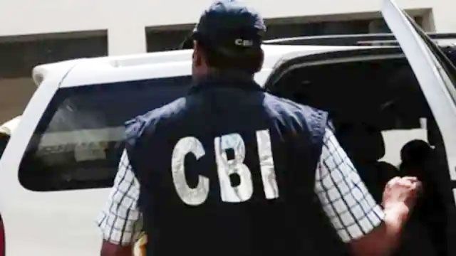 CBI ने भ्रष्टाचार मामले में अनिल देशमुख के सहयोगियों से की पूछताछ