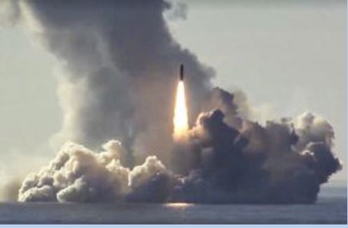 यूक्रेन के लिए खतरे की घंटी, आकाश में धधकते हाइपरसोनिक क्रूज मिसाइल का रूस ने किया परीक्षण